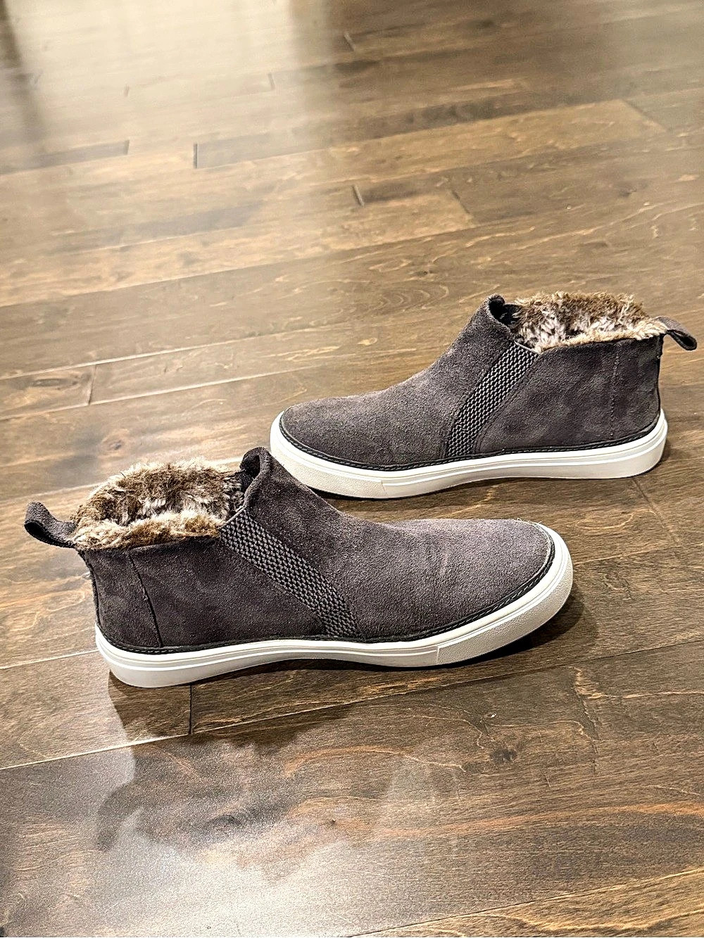 TOMS Faux Fur Slip-On Sneakers Gray & White US 7.5 - Picture 6 of 10